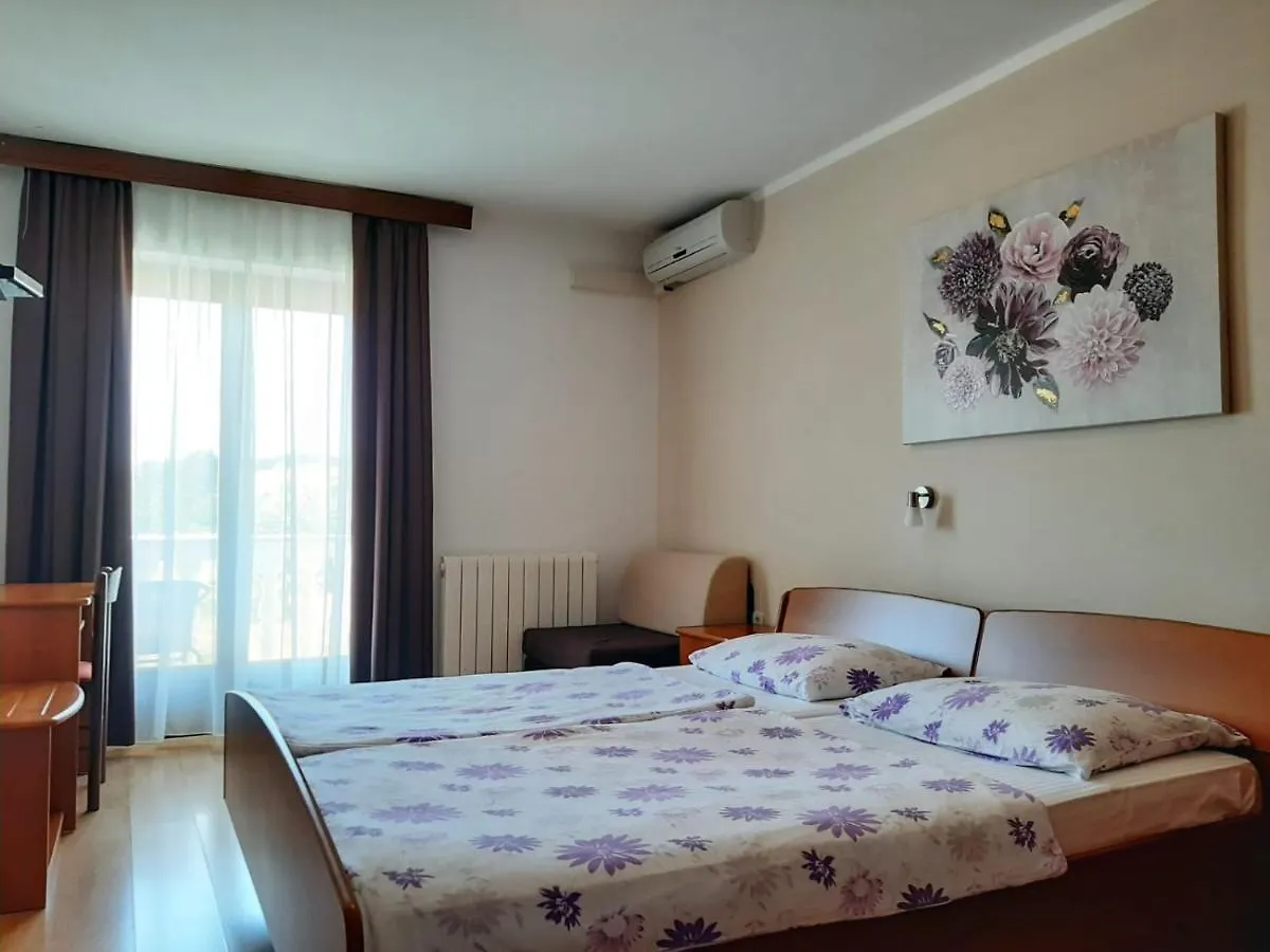*** Nocleg ze śniadaniem Bed and Breakfast Pansion Katarina Malinska Chorwacja