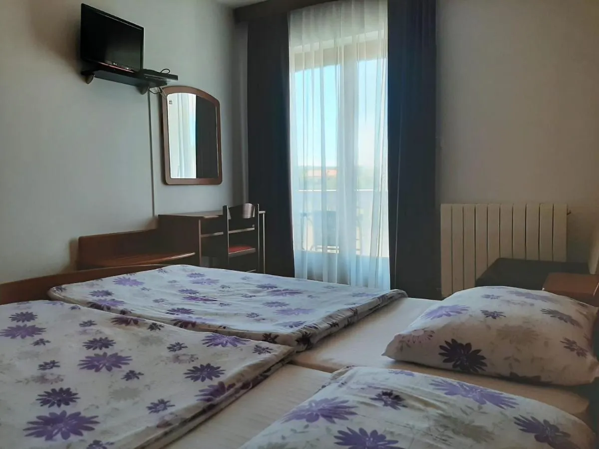 Bed and Breakfast Pansion Katarina Малинска 3*,  Хорватия